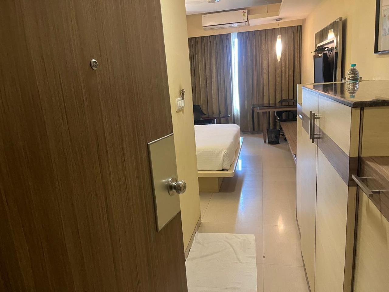 Star And Bar Pahar Ganj Delhi India Guest house New Delhi