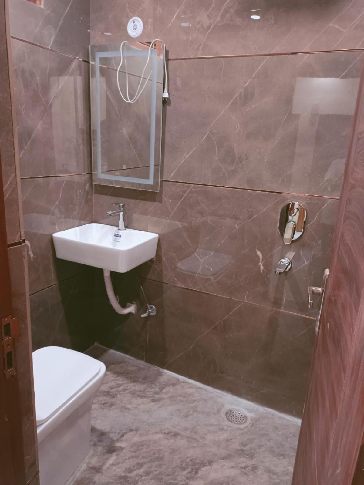 Star And Bar Pahar Ganj Delhi India Guest house New Delhi